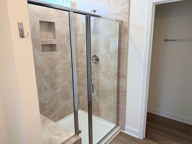 Building Photo - Charming & Spacious Home for Rent in Quiet Franklinton Neighborhood