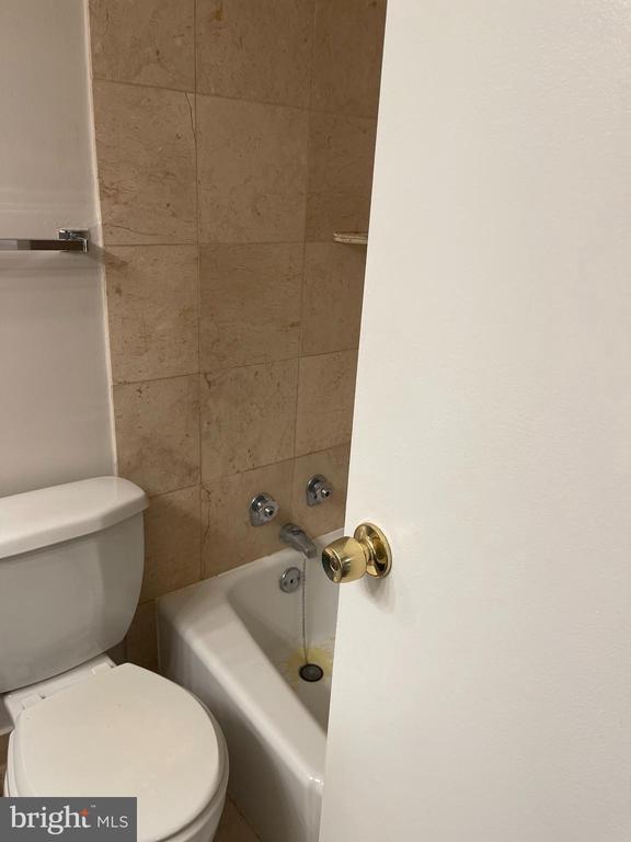 Building Photo - 950 25th St NW