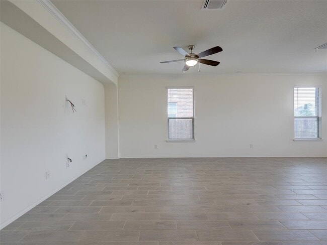 Building Photo - 1045 Arbor Acres Loop