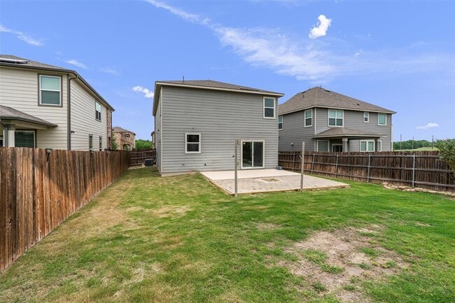 Building Photo - 305 Los Cobos Ln