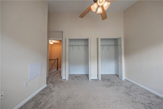 Building Photo - 222 Castle Creek Dr