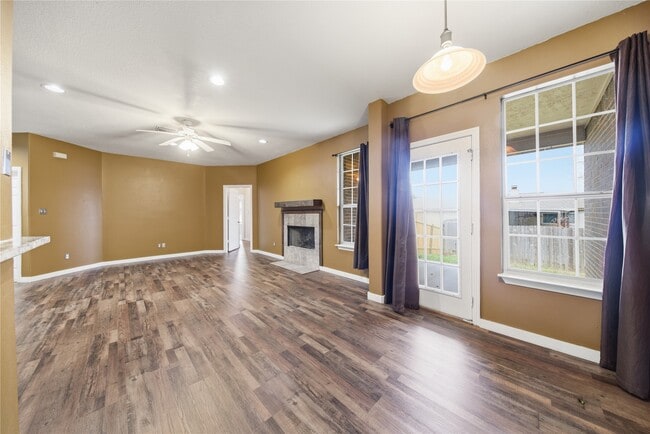 Building Photo - 13262 Lake Breeze Ln