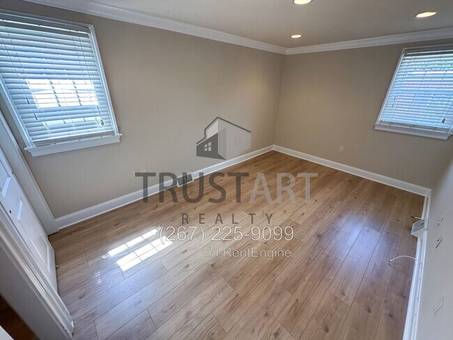Building Photo - 3950 Constance Rd
