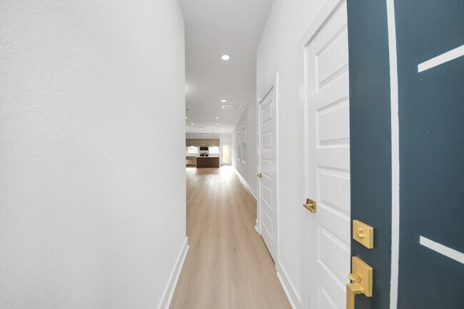 Building Photo - 8601 Amadwe St