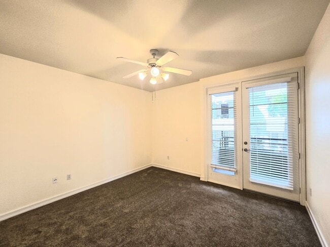 Building Photo - Beautiful 2 Bedroom 2 Bathroom Unit in Downtown San Diego!!