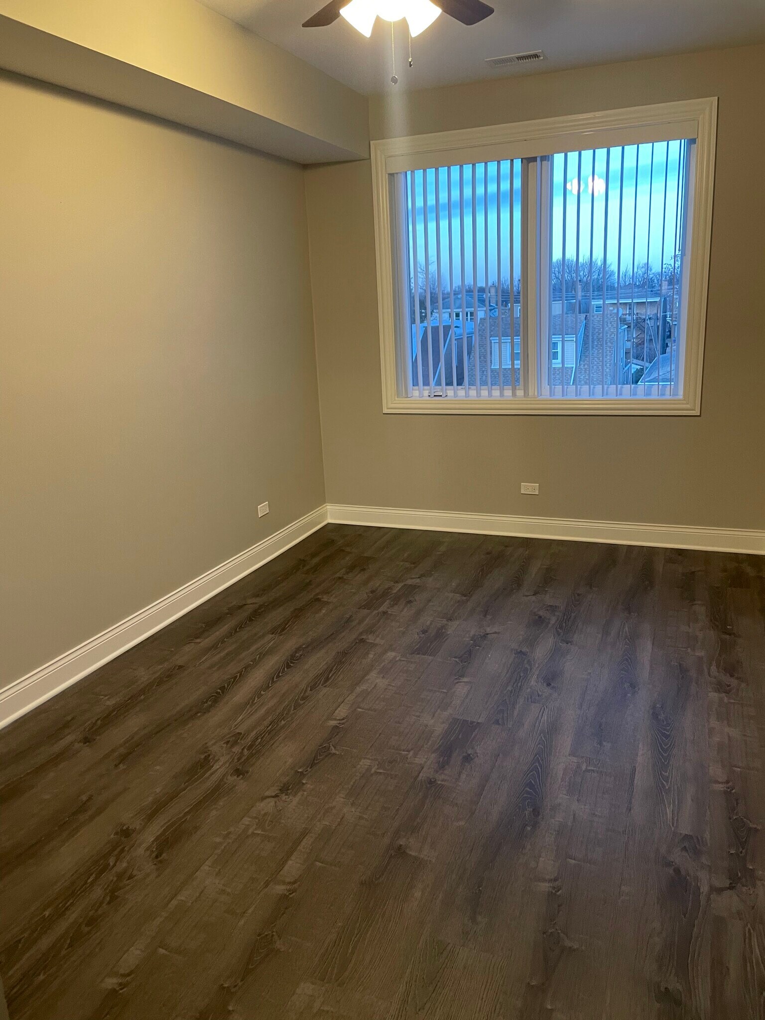 Building Photo - 6027 W Giddings St