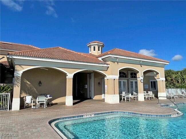 Building Photo - 15459 Laguna Hills Dr