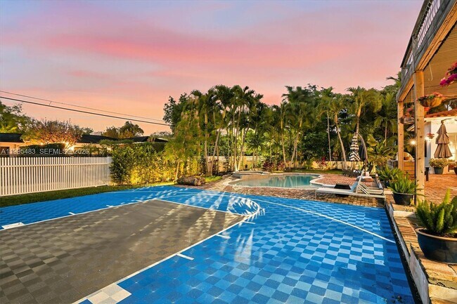Building Photo - Northeast 5th Avenue Road, Miami Shores, FL 33138 - 5 BR 4 BA single-family home