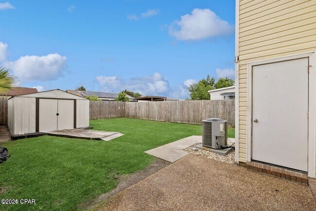 Building Photo - 6601 Pridgen St