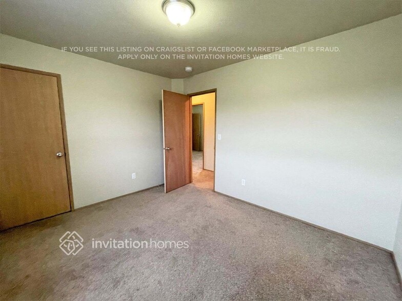 Building Photo - 18006 Panorama Blvd E