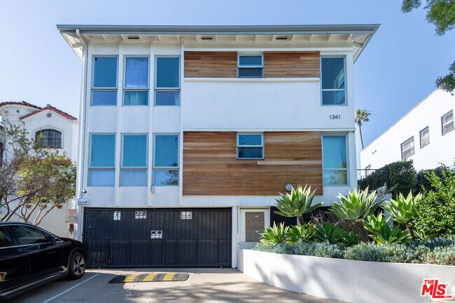Building Photo - 1341 Burnside Ave