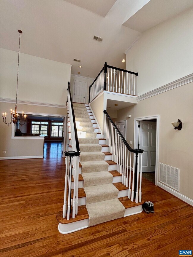 Building Photo - 643 Eight Woods Ln