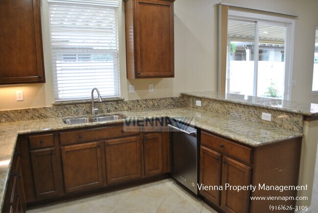 Building Photo - 2101 Harpford Dr