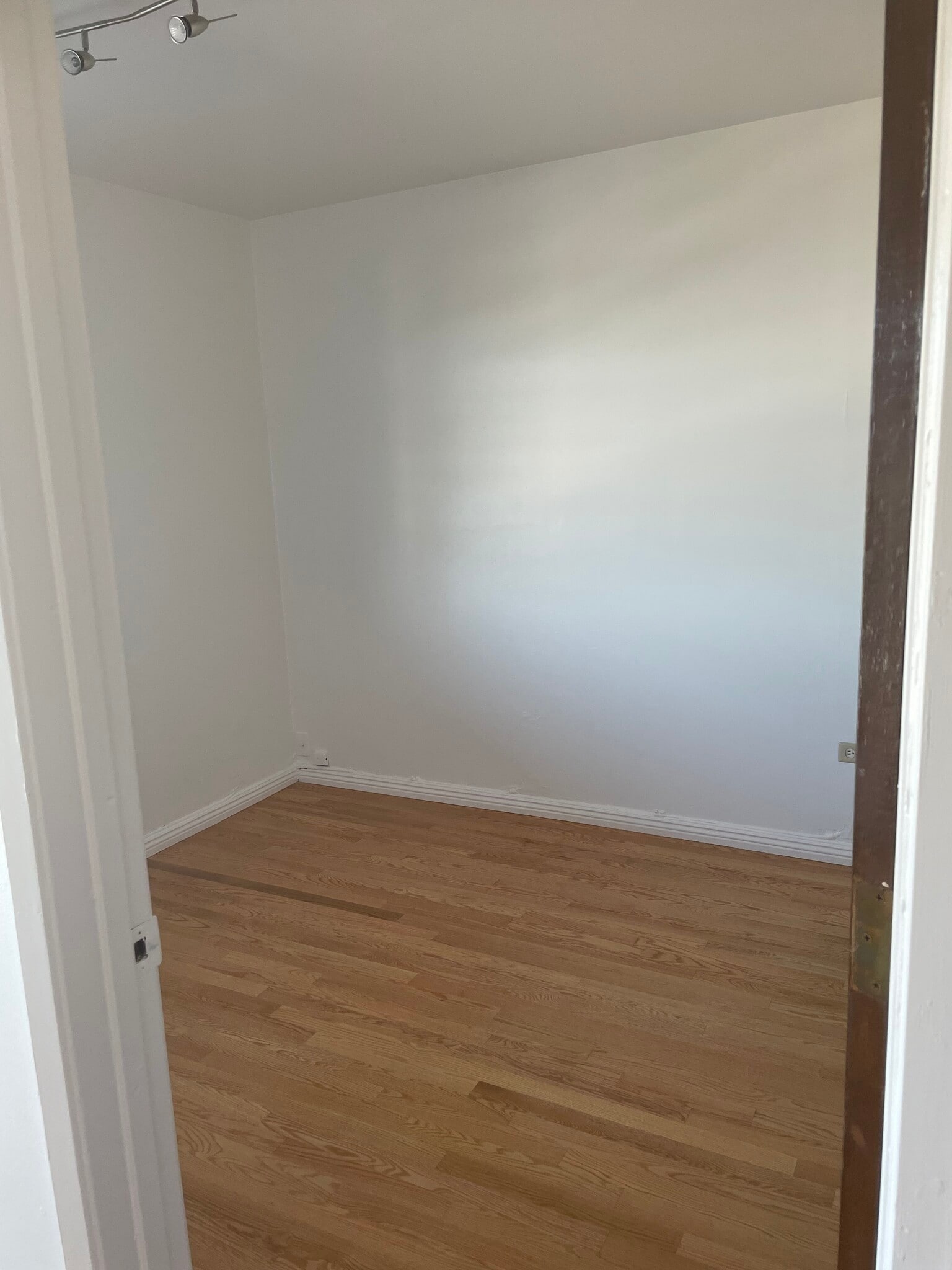Building Photo - 450 Ortega St