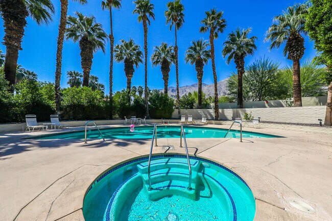 Building Photo - 835 Village Square S