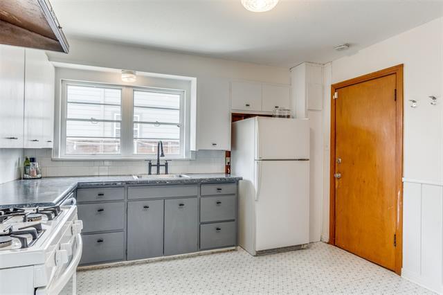 Building Photo - 5459 Vanderbilt Ave