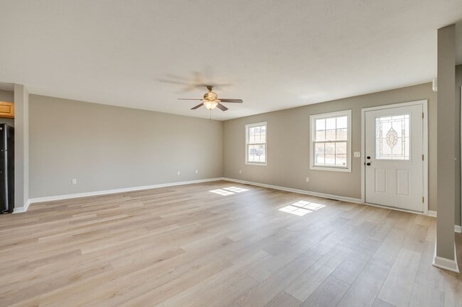 Building Photo - 14251 Lariat Lp