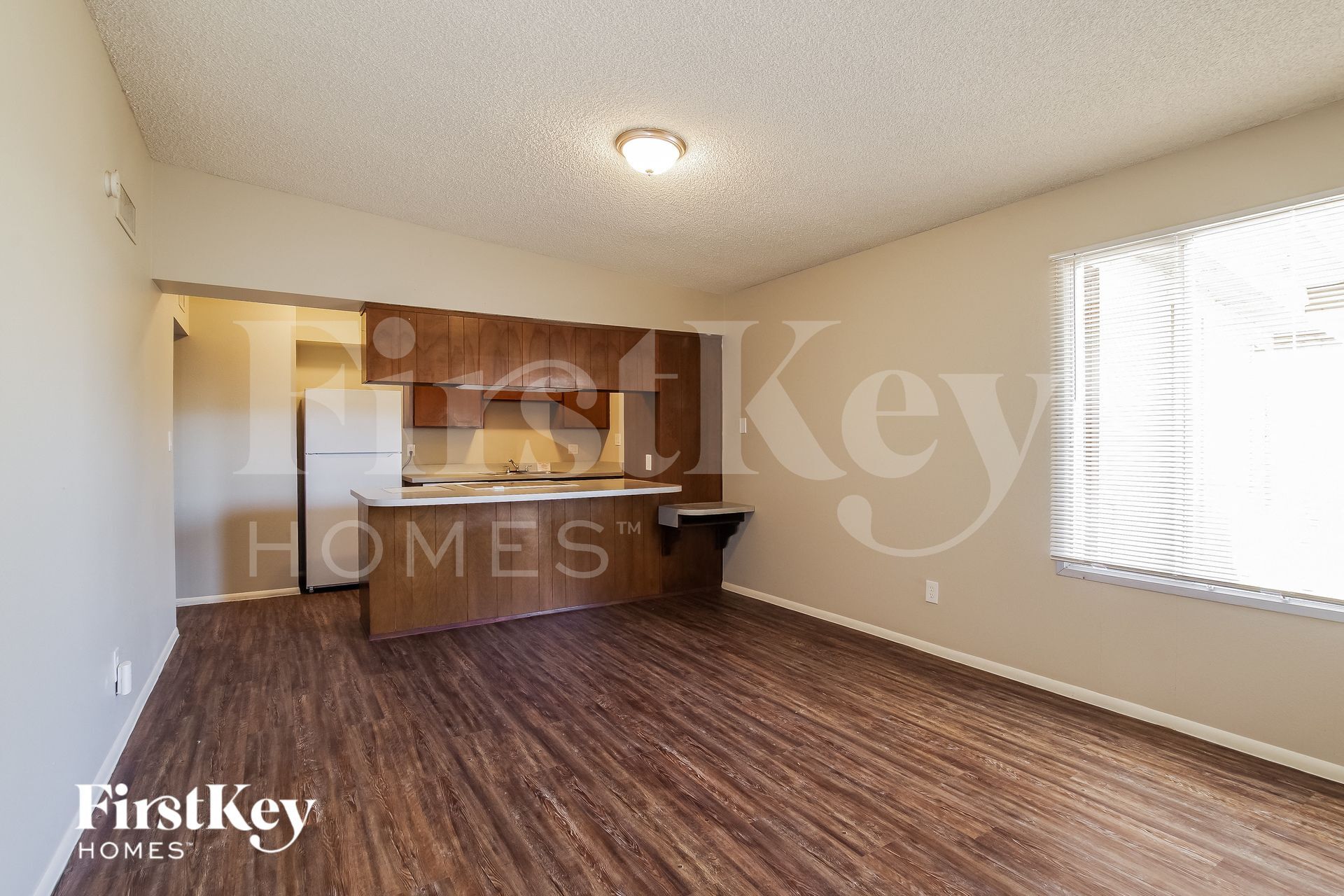 Building Photo - 3341 W Desert Cove Ave