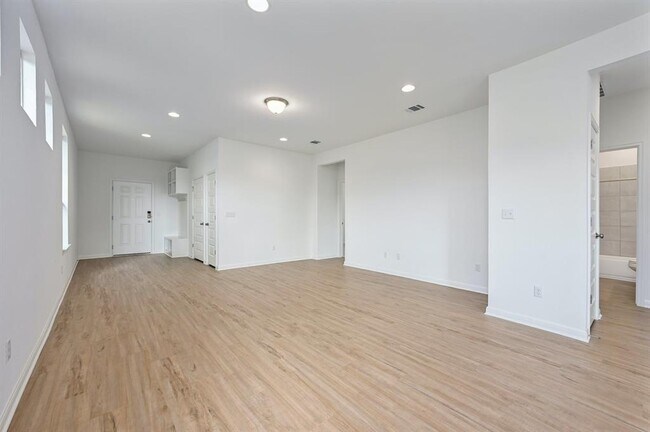 Building Photo - 12311 Zenyatta Dr