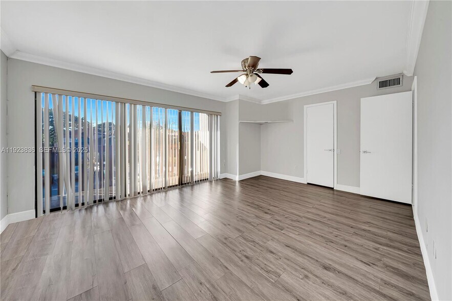 Building Photo - 6864 SW 114th Pl