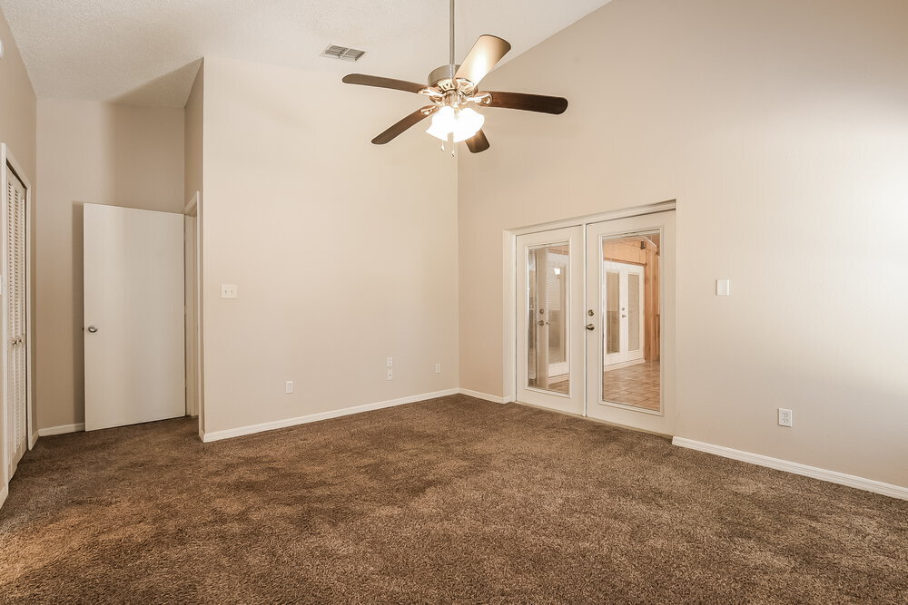 Building Photo - 1000 Country Cove Ct
