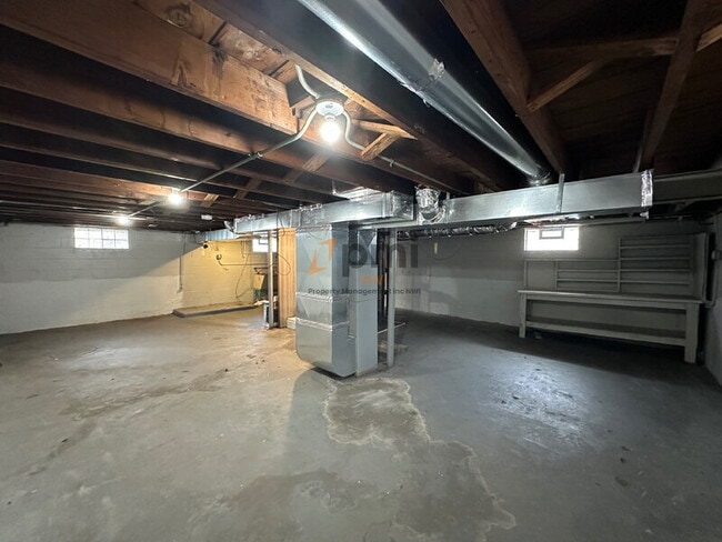 Building Photo - 1215 170th St