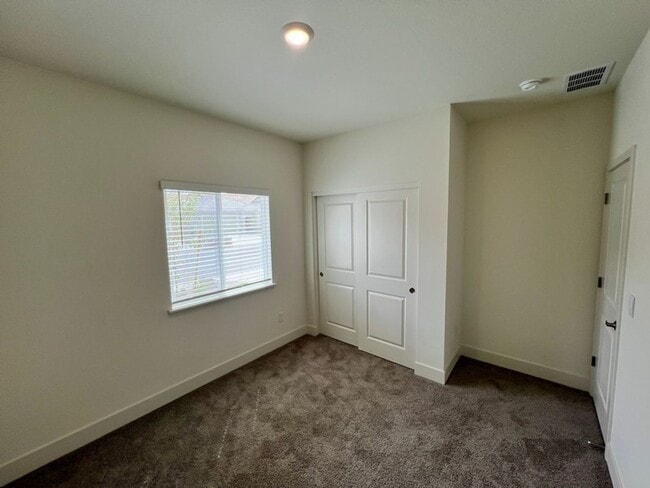 Building Photo - 4348 Single Pine Wy