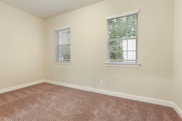 Building Photo - 5812 La Vista Dr