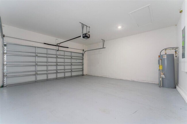 Building Photo - 8967 Chipping Sq Ln