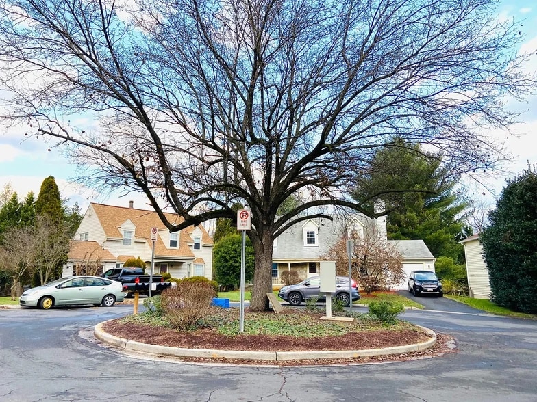 Primary Photo - 11266 Valley Bend Dr