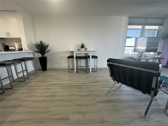 Building Photo - 3800 S Ocean Dr