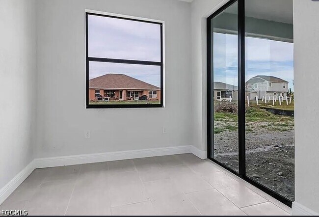 Building Photo - 408 Chiquita Blvd N