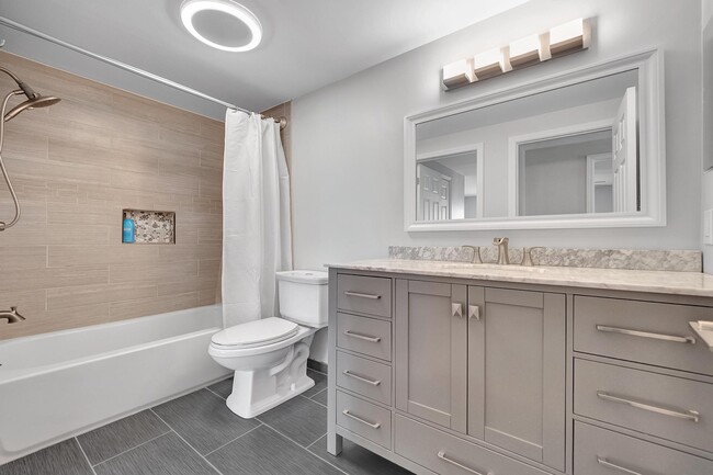 Building Photo - 41705 Broquet Dr