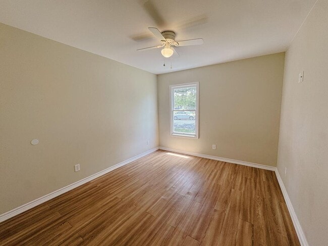 Building Photo - 1705 Avondale St