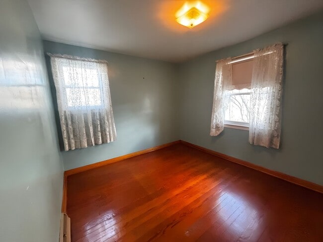 Building Photo - 3 Bedroom 1 Bath Rental Rome NY