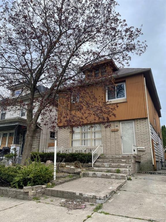 Primary Photo - 3305 Montgomery Ave