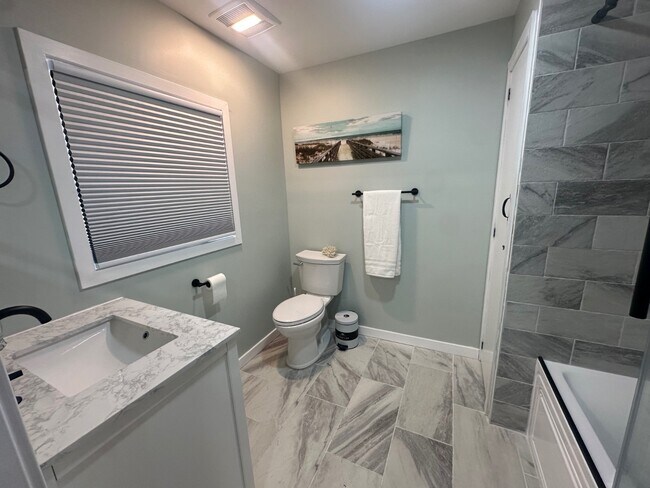 Building Photo - 595 Kingfisher Cir