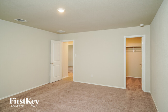 Building Photo - 9806 Littleton Grist