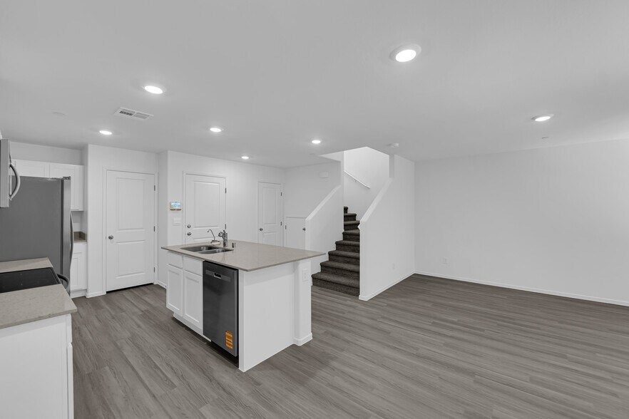 Building Photo - 9342 Soothing Sea St