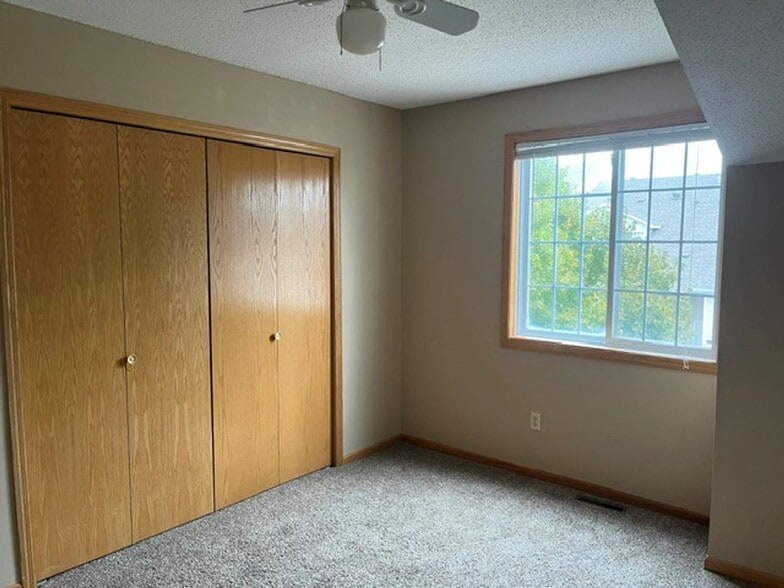 Building Photo - 971 Santa Vera Dr