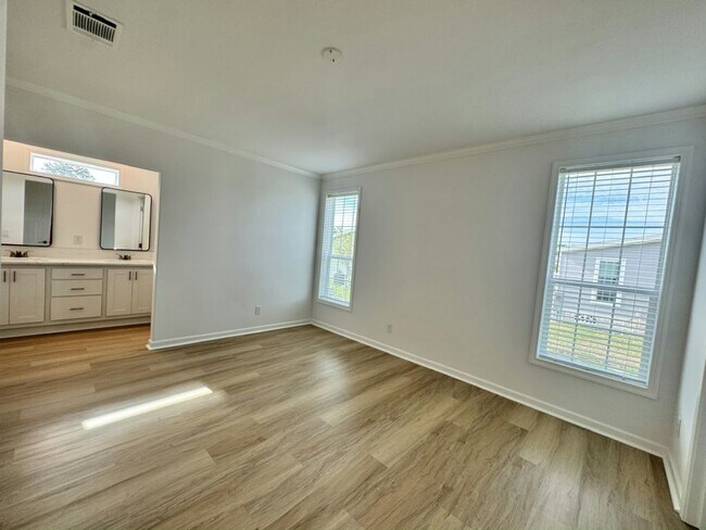 Building Photo - 3070 SW 108th Pl