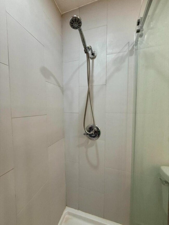 Building Photo - 306 N 40th Ave