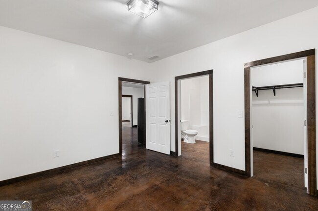 Building Photo - 620 Stiles Rd