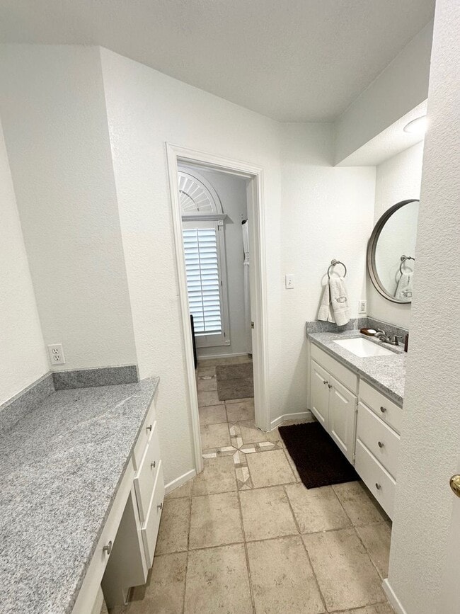 Building Photo - Gorgeous Home For Rent Available July 10th.