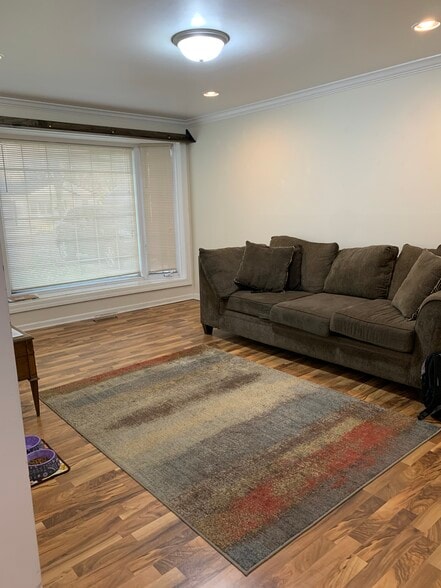 Building Photo - 846 Lange St