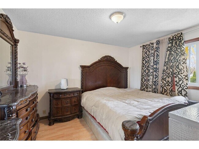 Building Photo - 4421 Cinnamon Ridge Cir