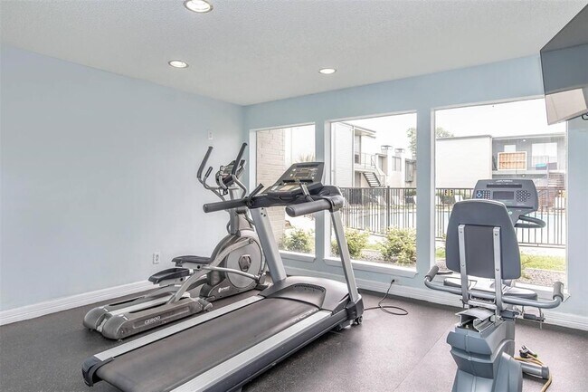 Building Photo - 707 El Dorado Blvd