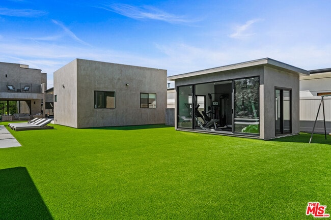 Building Photo - 5826 Corbin Ave