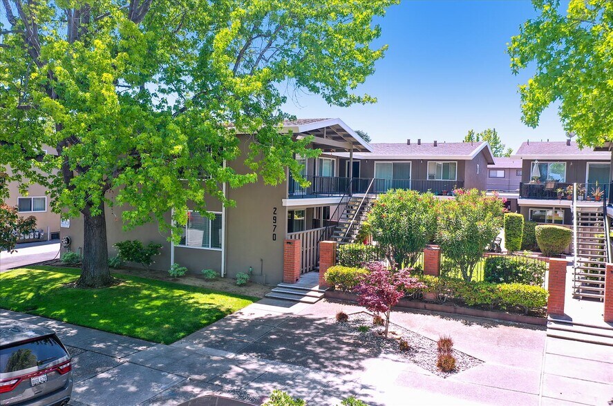 Building Photo - 2970 Van Sansul Ave