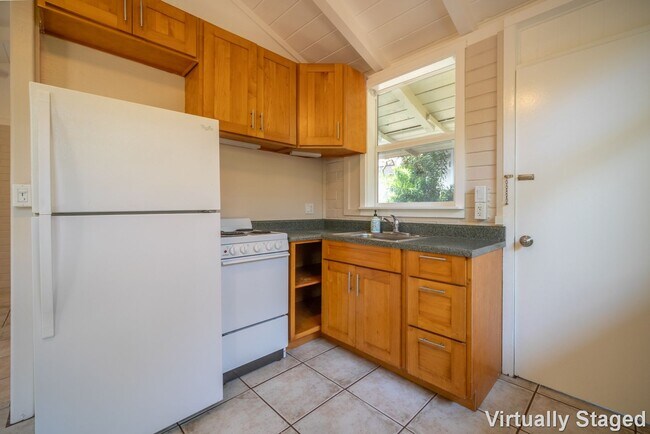 Building Photo - $2,000 /  Single Family Studio Home with 1 Bath in Waialua